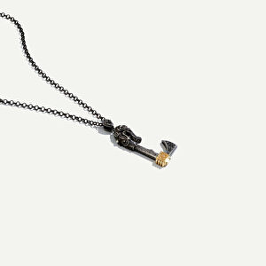 925k Gümüş ve 18 Ayar Altın Balta Figürlü Kolye