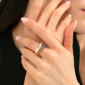 Baget 14 Ayar Altın Mavi Taşlı Yüzük