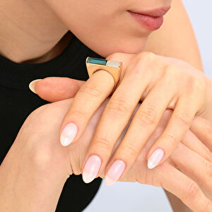 Baget 14 Ayar Altın Mavi Taşlı Sütun Yüzük