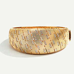 14 Ayar Altın Geniş Formlu Taşlı Kelepçe