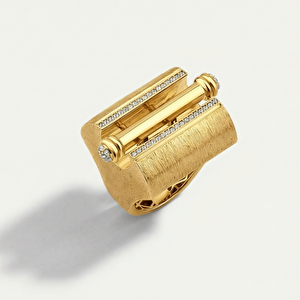 Vega 14 Ayar Altın Silindir Formlu Mat Yüzeyli Taşlı Yüzük