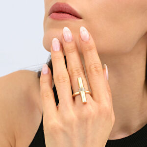 14 Ayar Altın Silindir Formlu Taşlı Yüzük