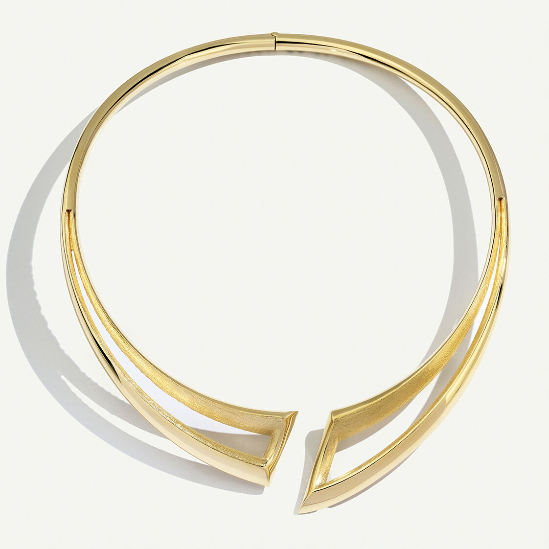 14 Ayar Altın Fırçalı Yüzeyli Choker Kolye