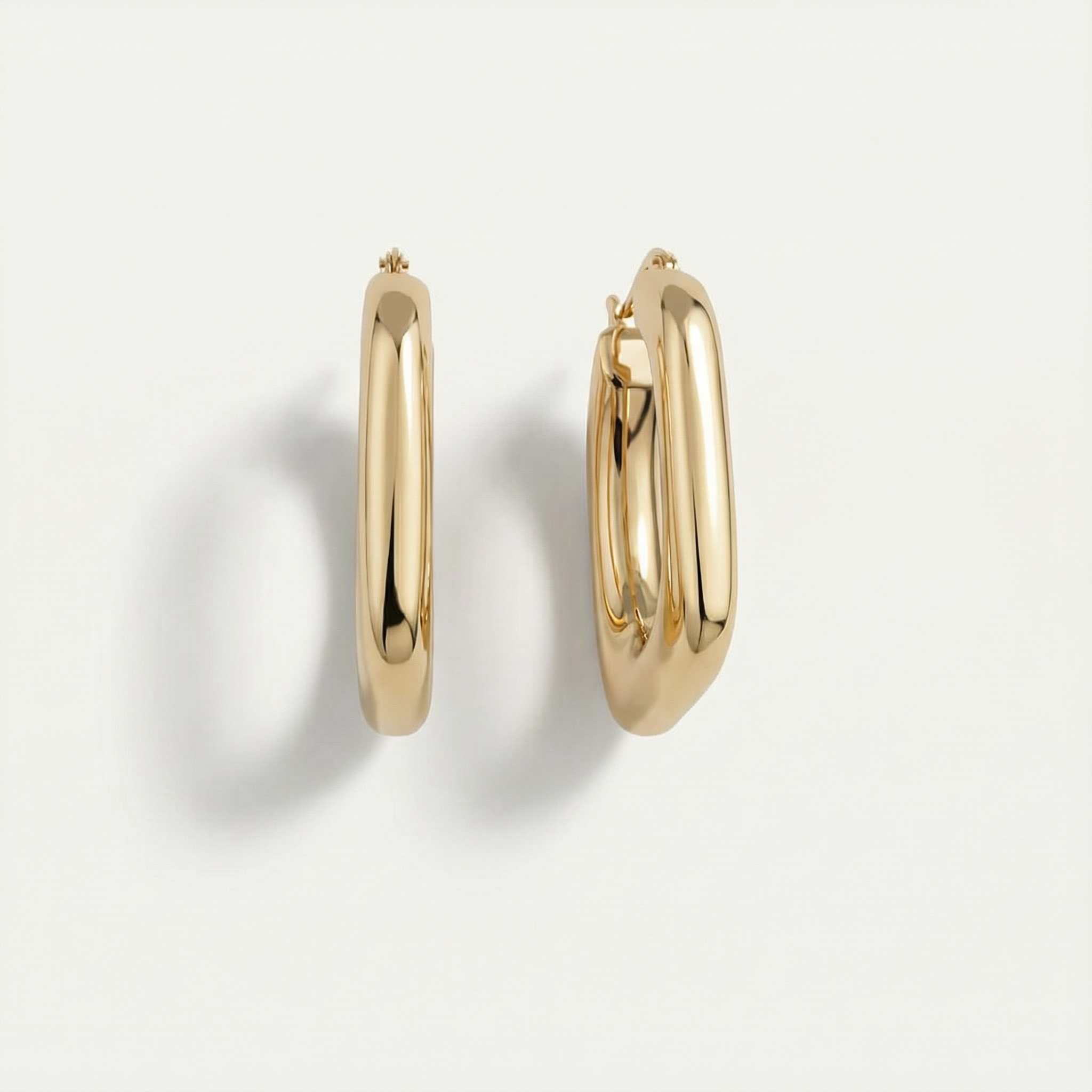 14 Ayar Altın Kare Formlu Halka Küpe