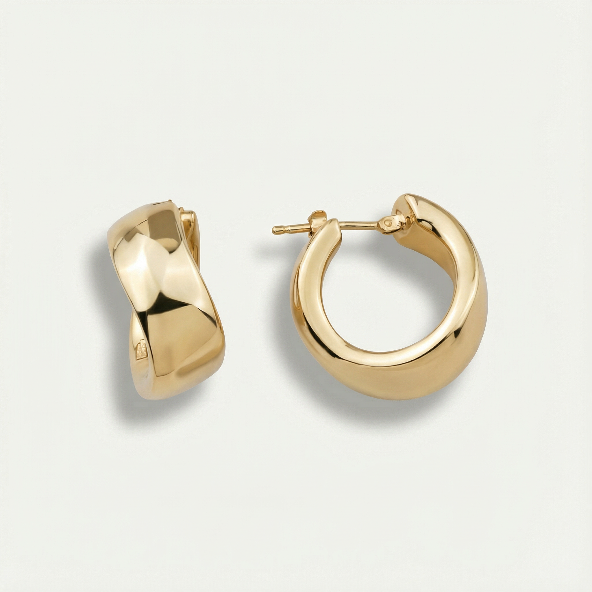 14 Ayar Altın Asimetrik Tasarım Halka Küpe