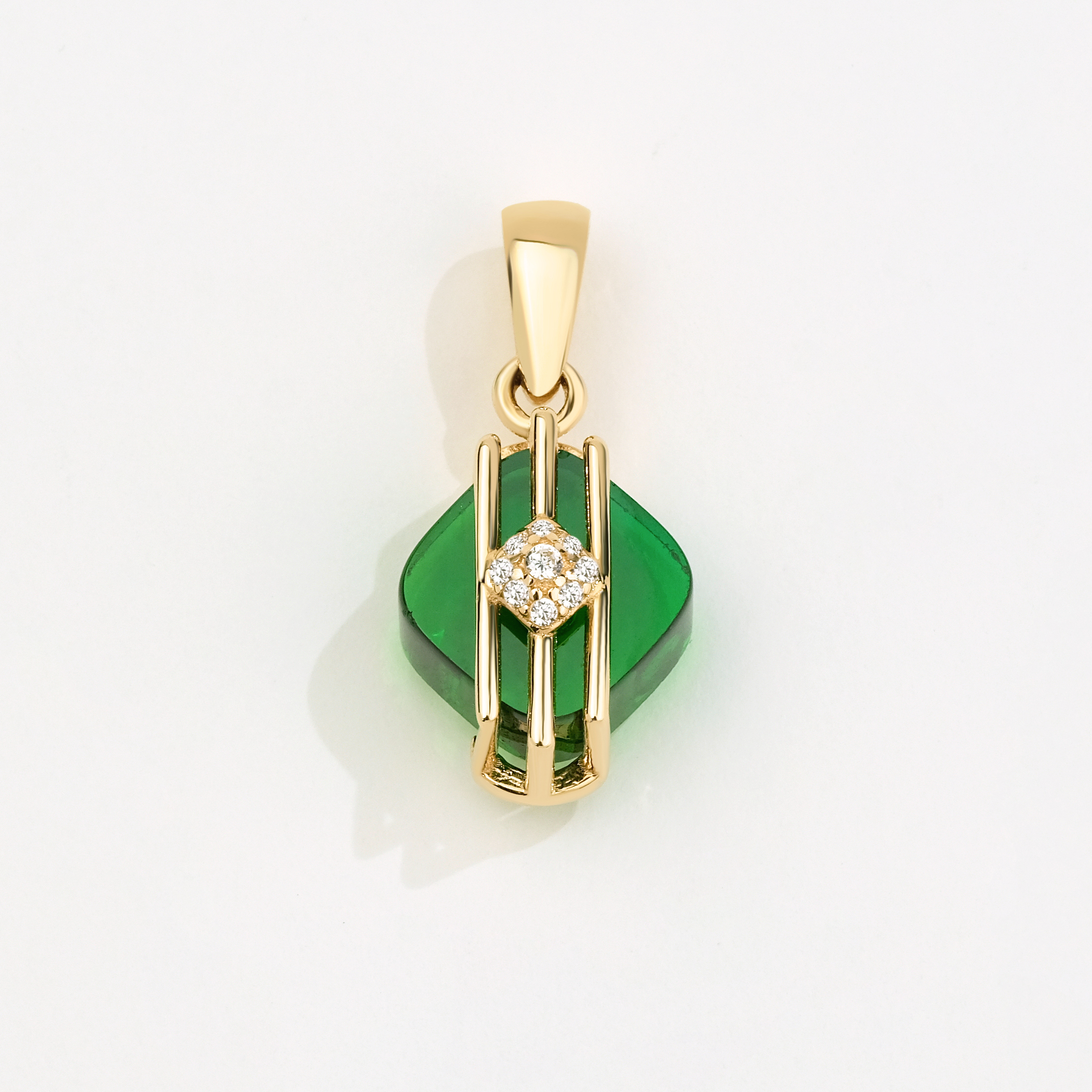 Bonbon 14 Ayar Altın Yeşil Taşlı Kolye Ucu