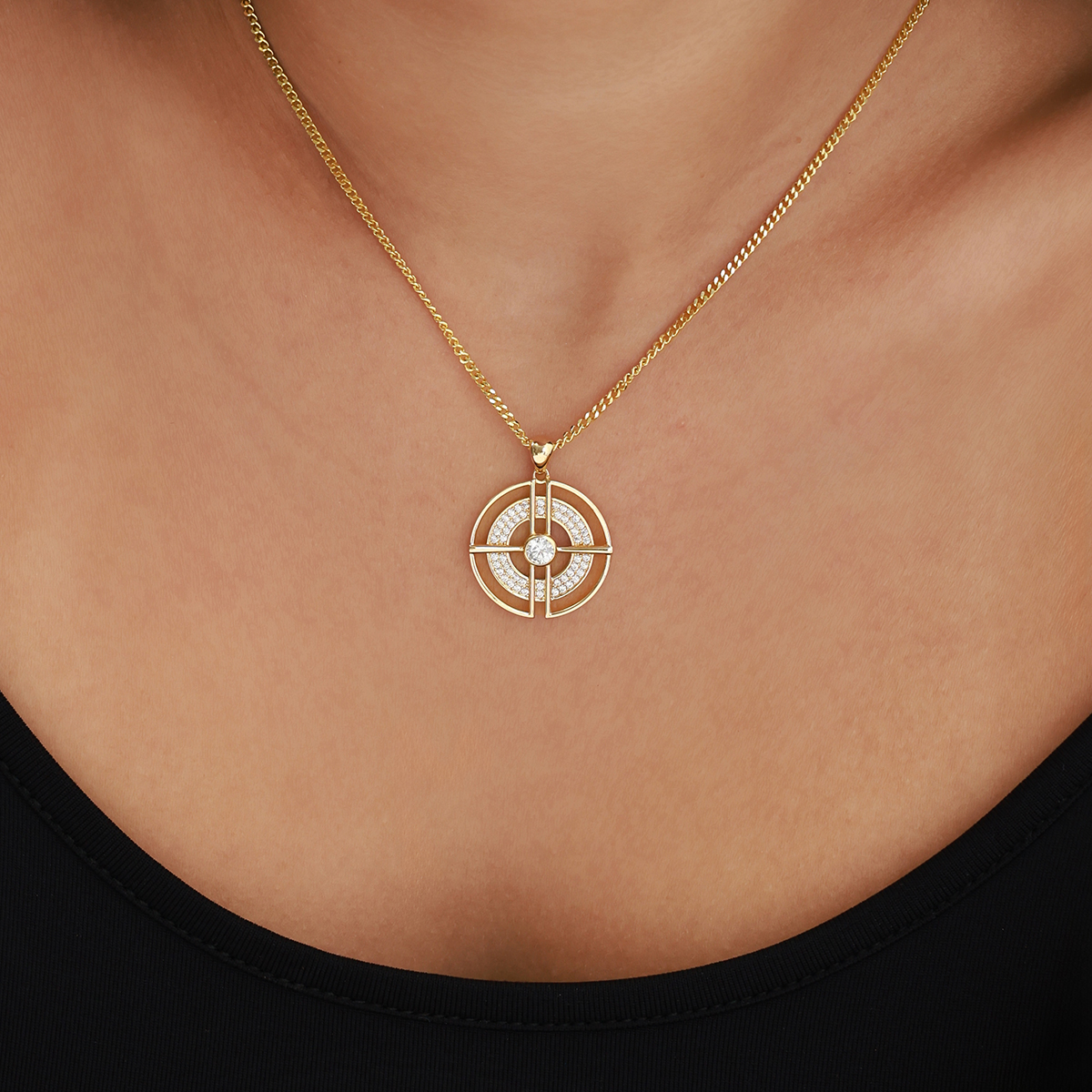 14 Ayar Altın Yuvarlak Formlu Taşlı Kolye Ucu