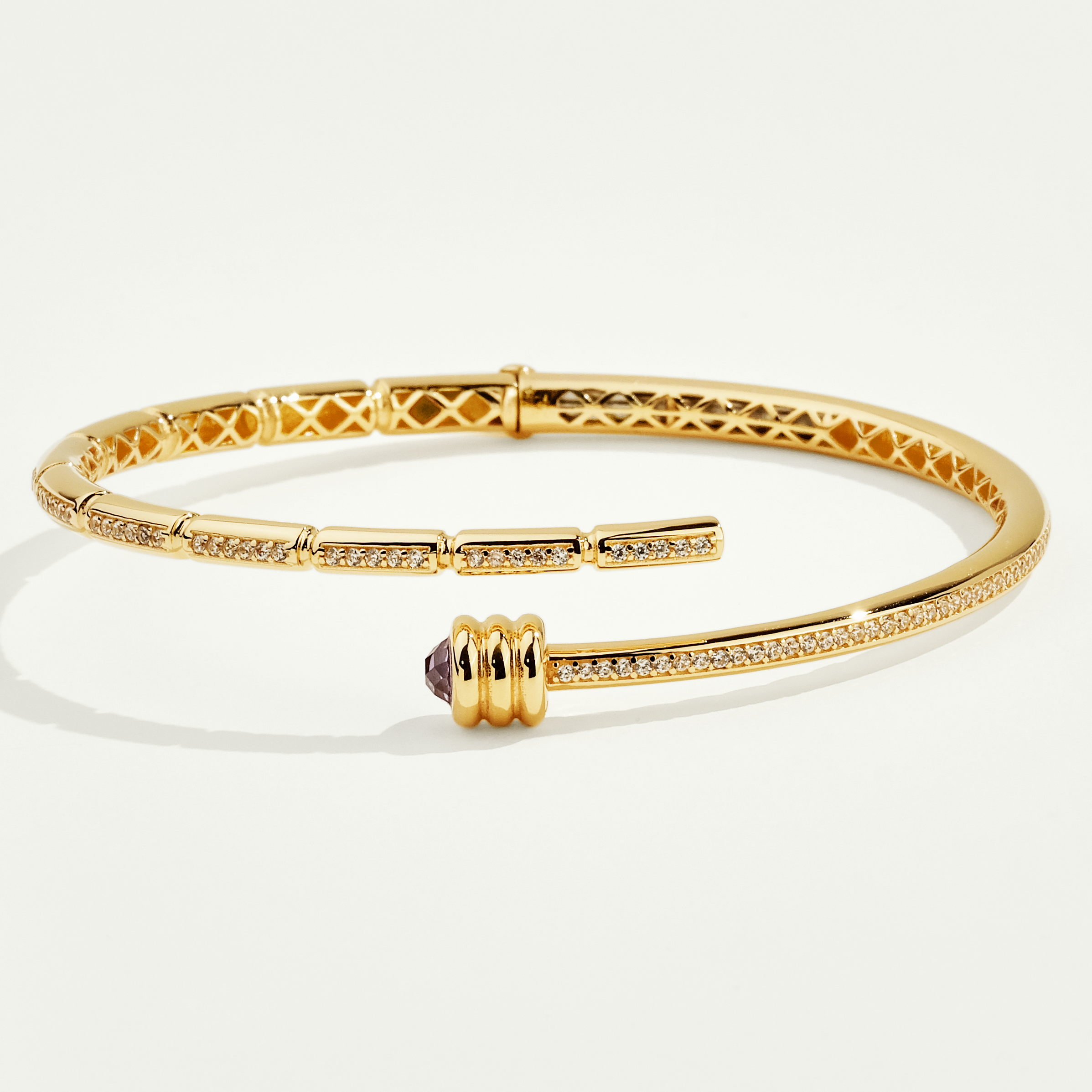 Vega 14 Ayar Altın Minimal Lila Taşlı Kelepçe