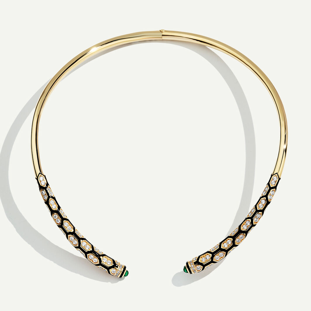 14 Ayar Altın Siyah Mineli Yeşil Taşlı Set