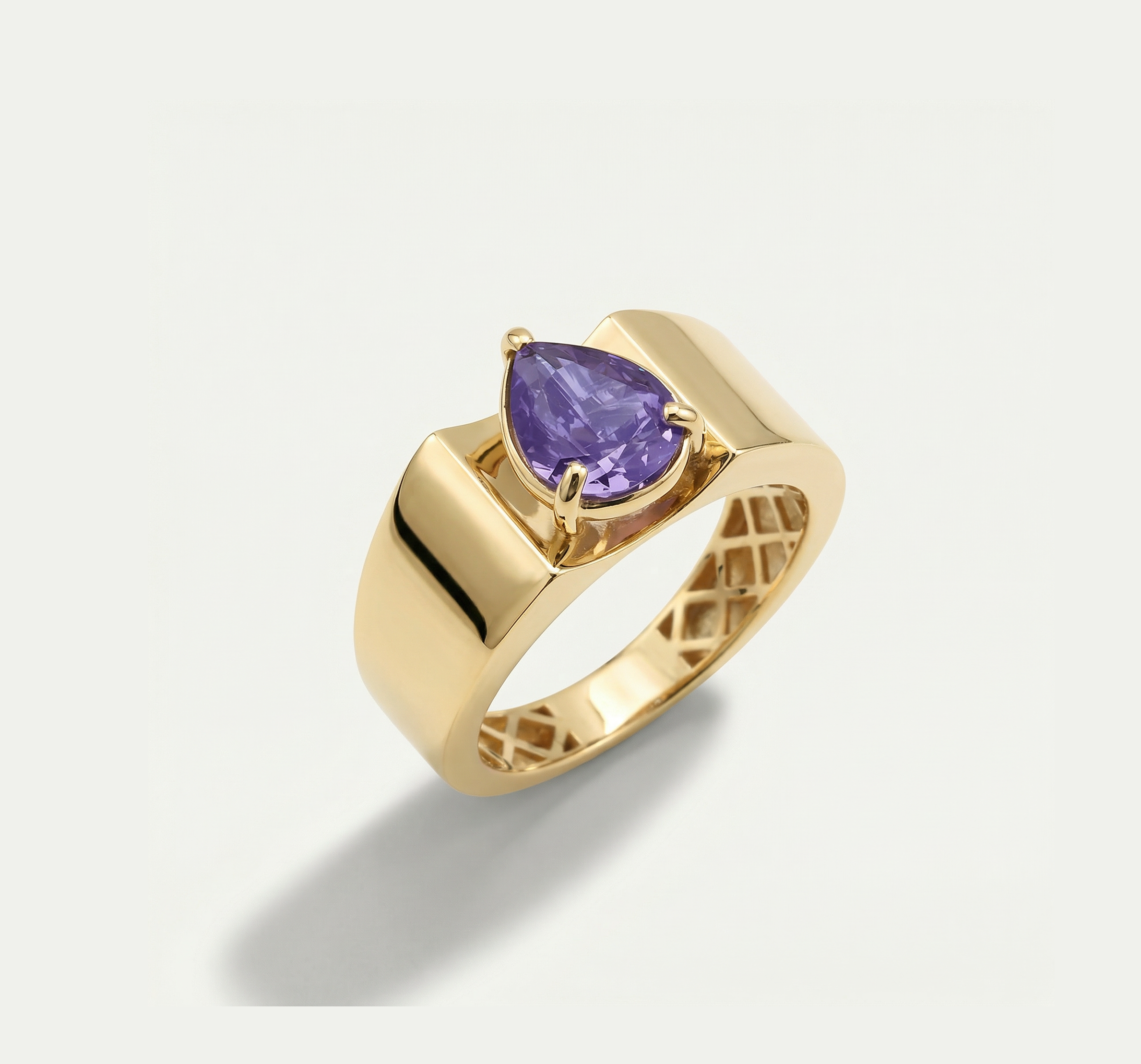 14 Ayar Altın Damla Formlu Mor Taşlı Yüzük