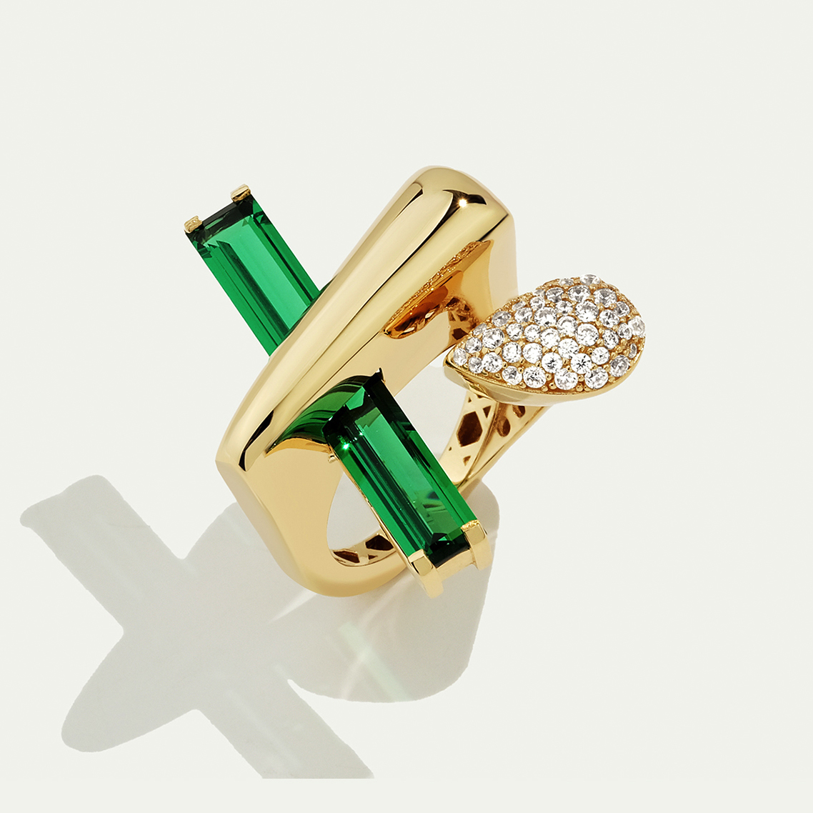 Baget 14 Ayar Altın Damla ve Yeşil Taşlı Yüzük