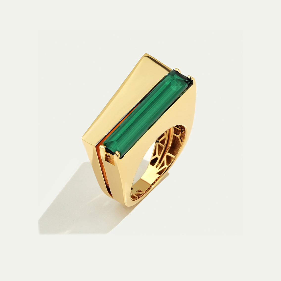 Baget 14 Ayar Altın Yeşil Taşlı Yüzük