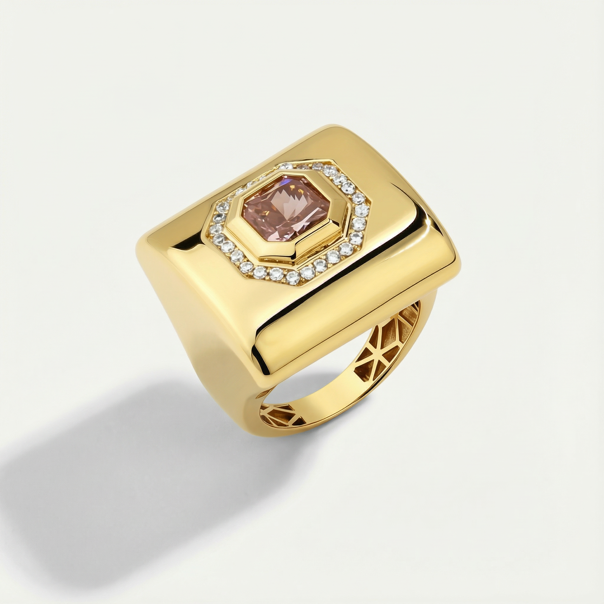 14 Ayar Altın Kare Formlu Gül Kurusu Taşlı Yüzük