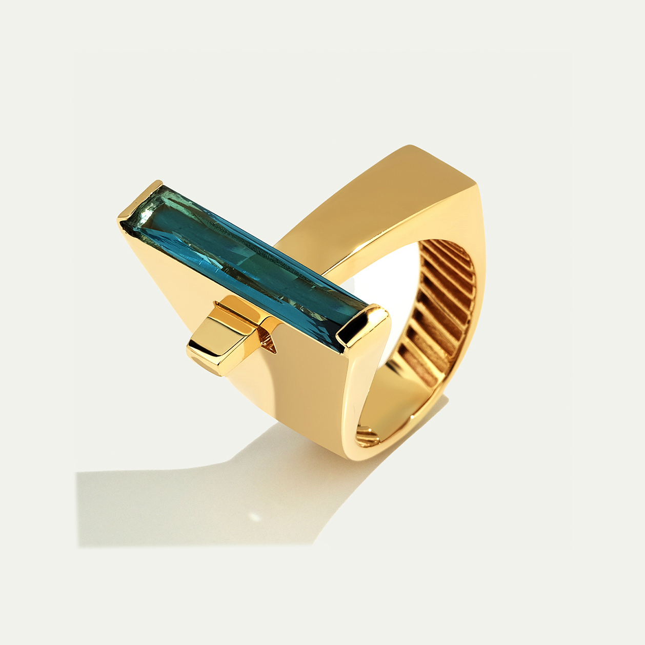 Baget 14 Ayar Altın Mavi Taşlı Yüzük