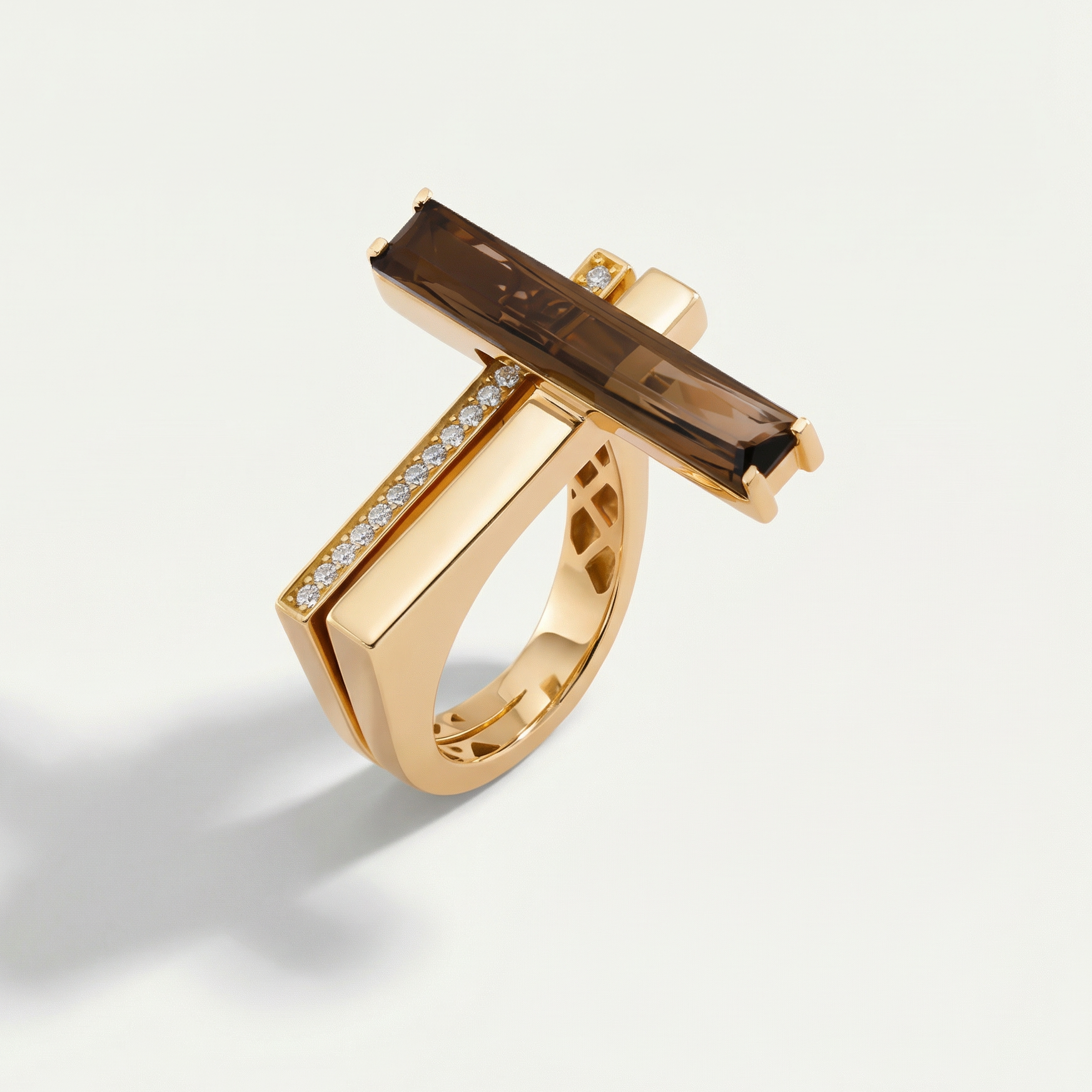 Baget 14 Ayar Altın Kahverengi Taşlı Yüzük