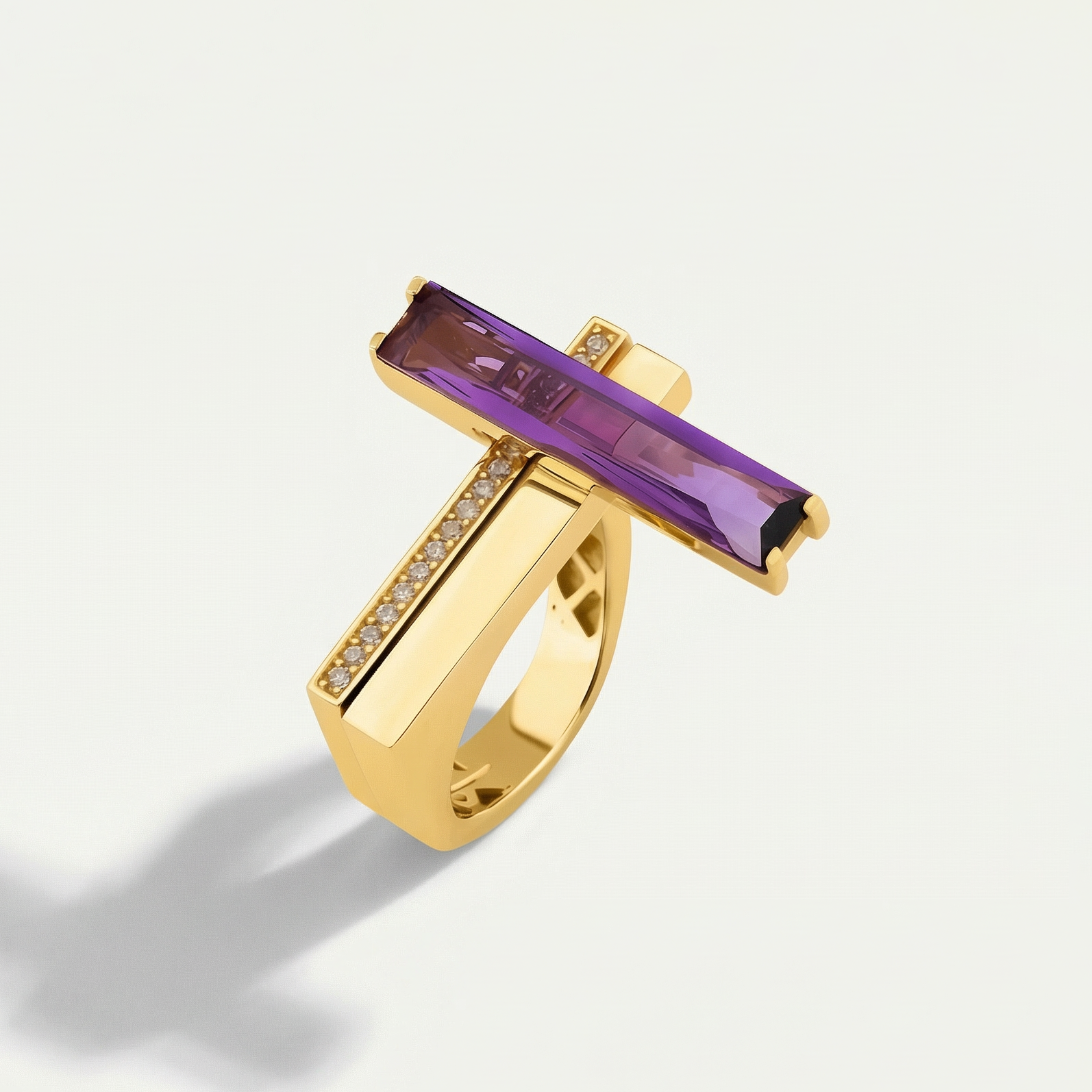 Baget 14 Ayar Altın Mor Taşlı Yüzük