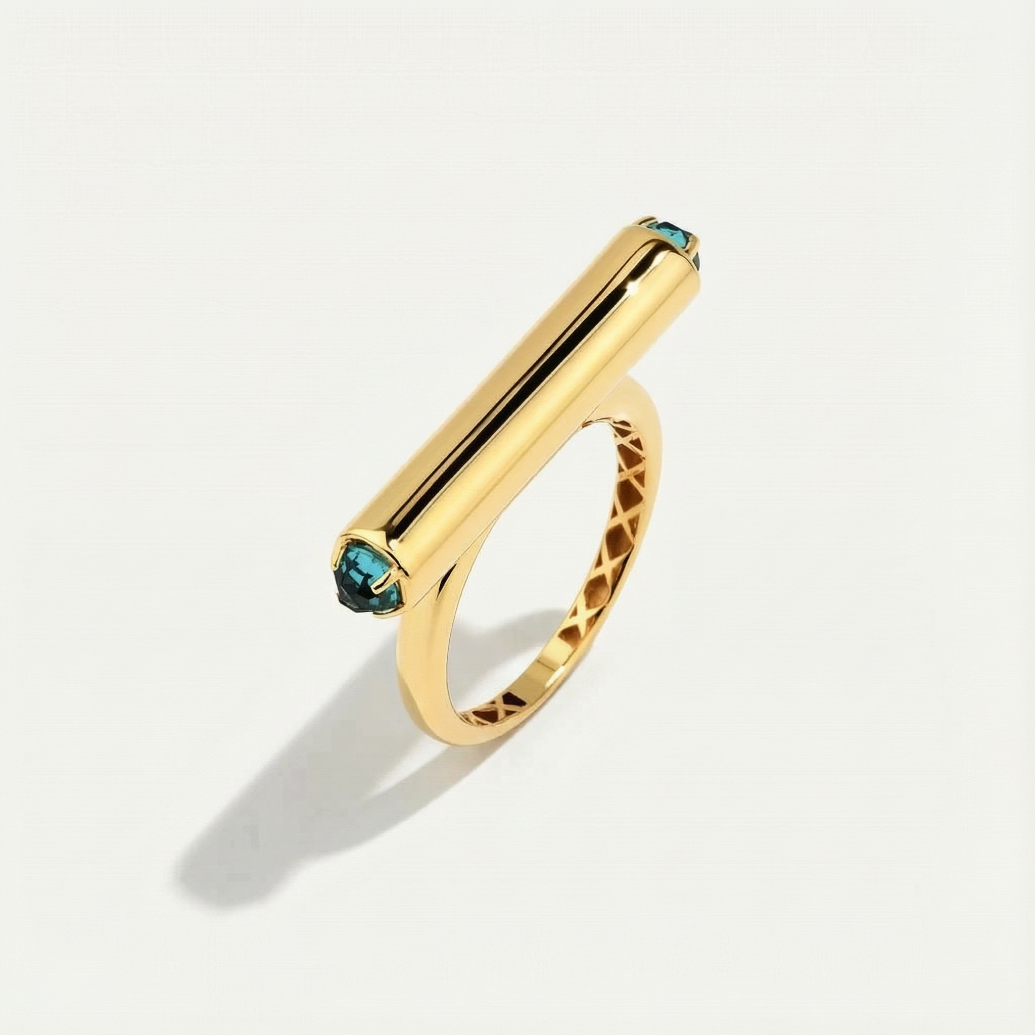 Vega 14 Ayar Altın Silindir Formlu Mavi Taşlı Yüzük