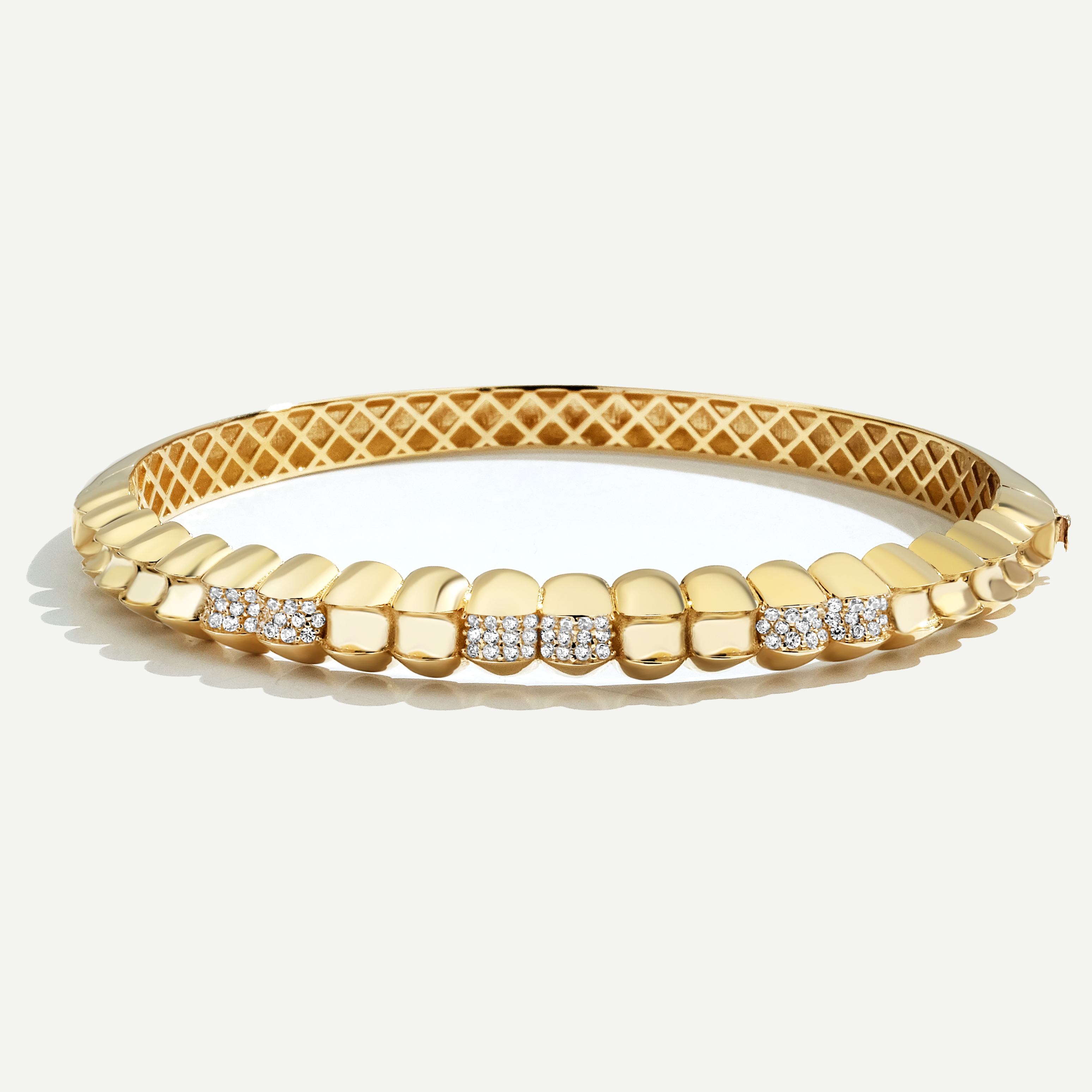 Maya 14 Ayar Altın Minimal Taşlı Kelepçe