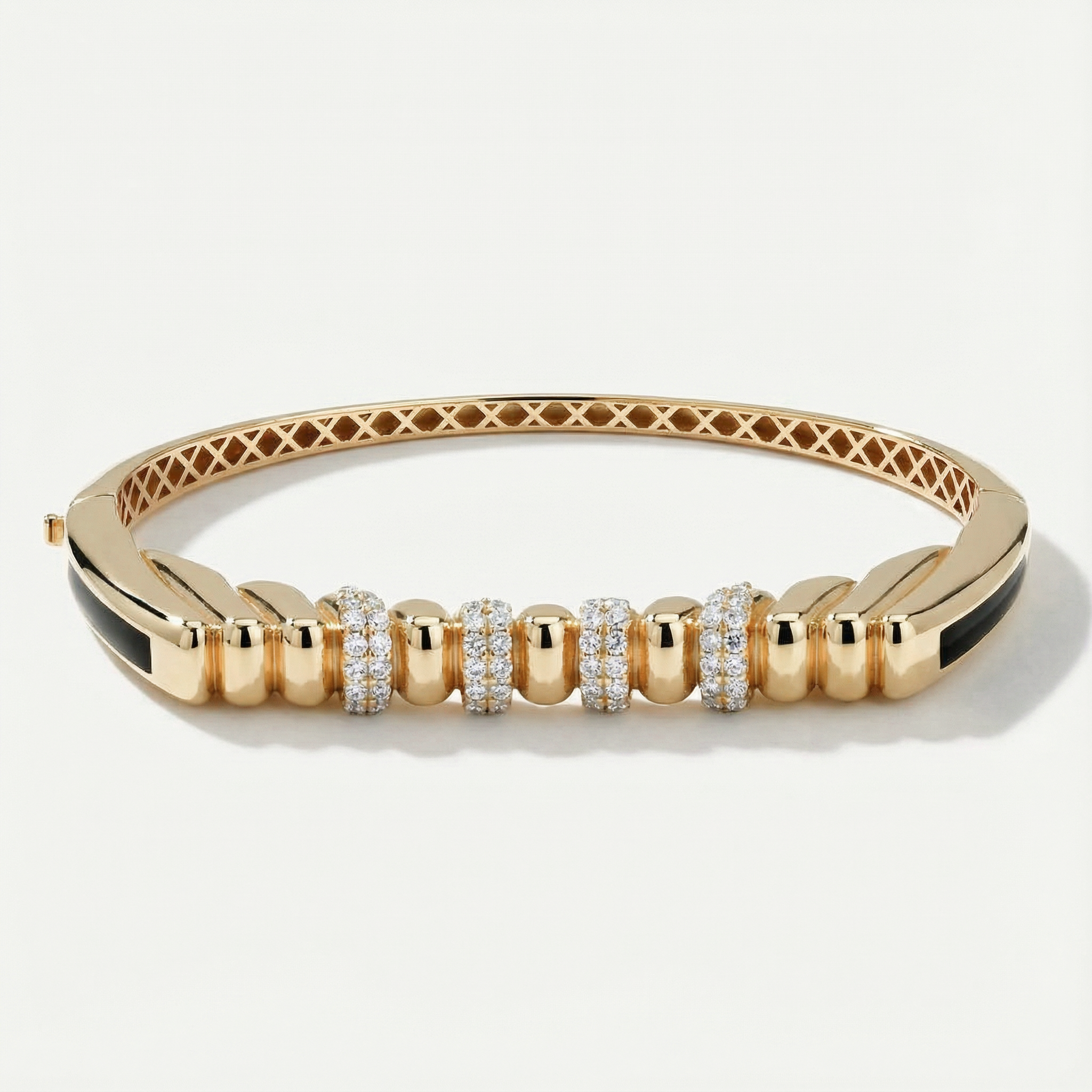 Maya 14 Ayar Altın Yanları Siyah Mineli Taşlı Kelepçe