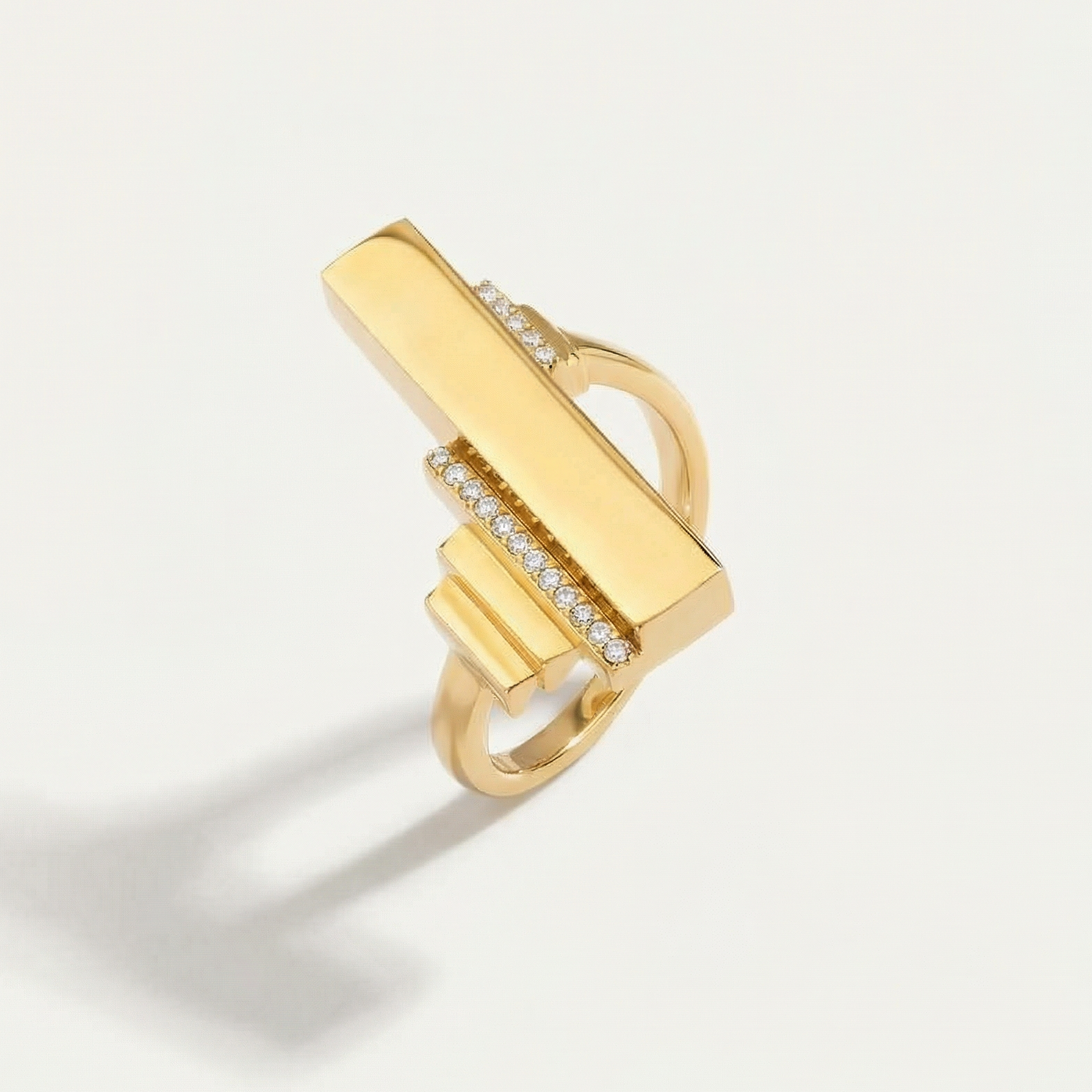 Baget 14 Ayar Altın Taşlı Yüzük