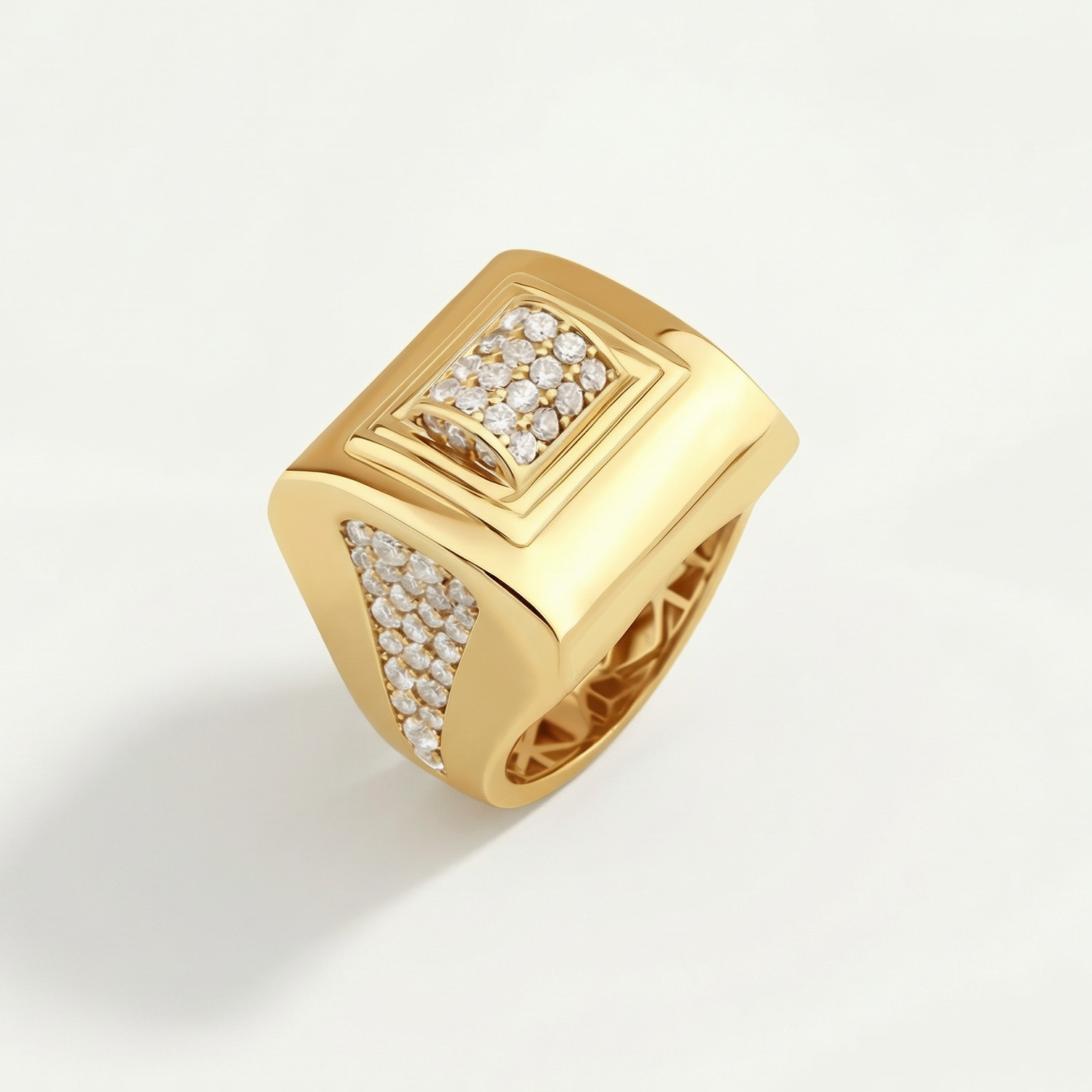 14 Ayar Altın Taşlı Yüzük