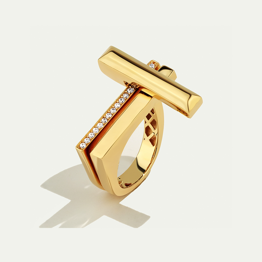 Baget 14 Ayar Altın Köşeli Taşlı Yüzük