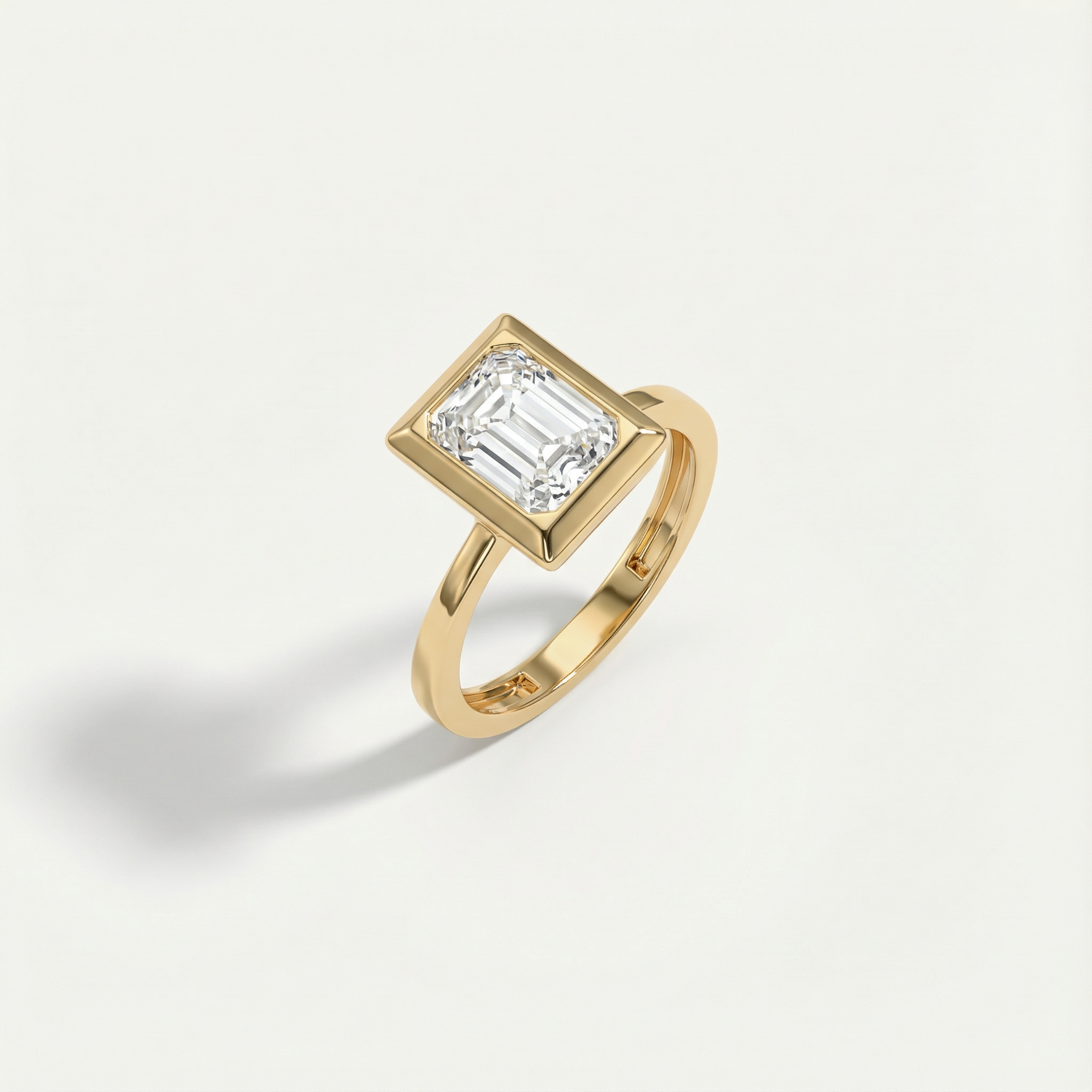 14 Ayar Altın Kare Formlu Taşlı Yüzük