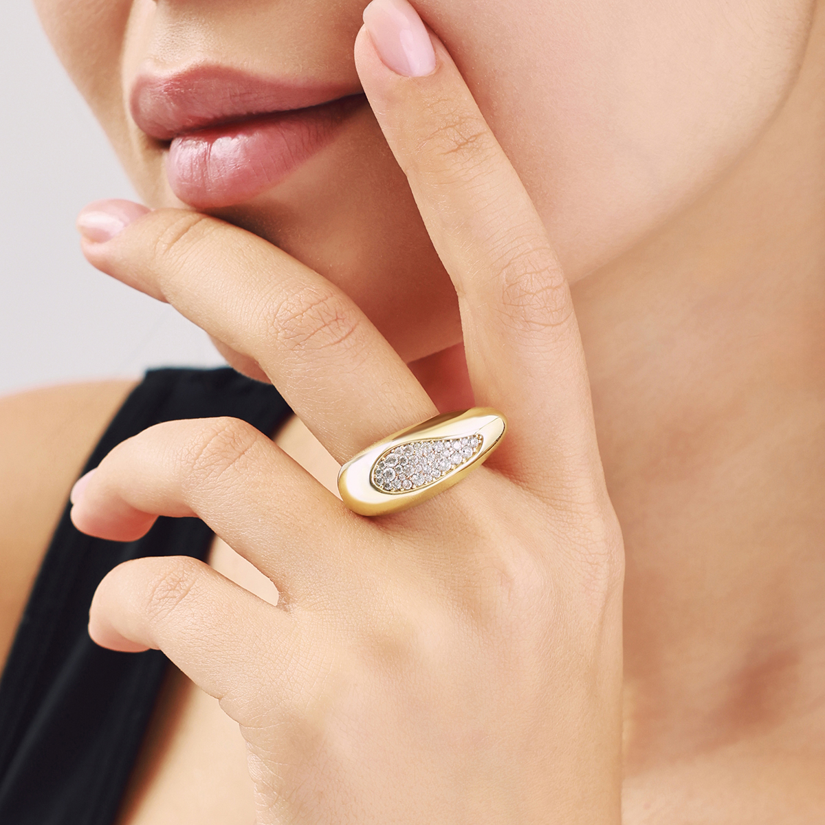 14 Ayar Altın Pavé Taşlı Yüzük