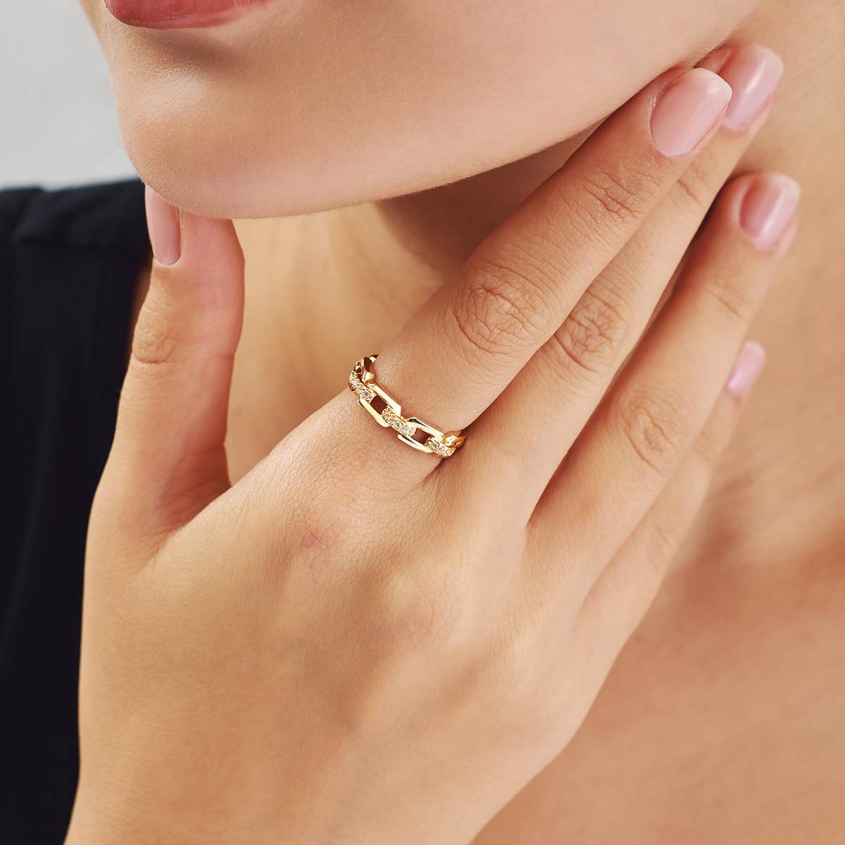 14 Ayar Altın Zincir Görünümlü Taşlı Yüzük