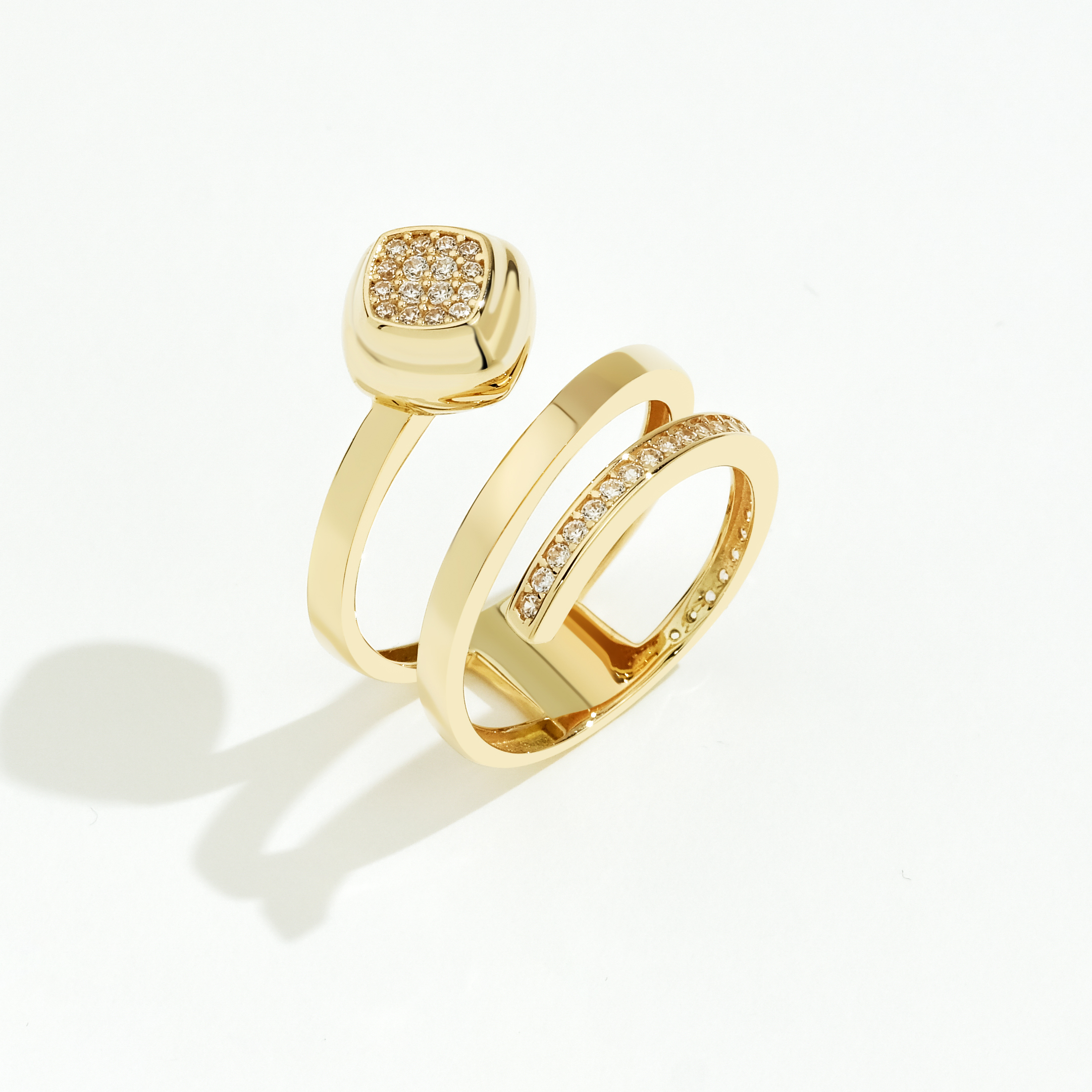 14 Ayar Altın Üçlü Görünümlü Kare Formlu Taşlı Yüzük