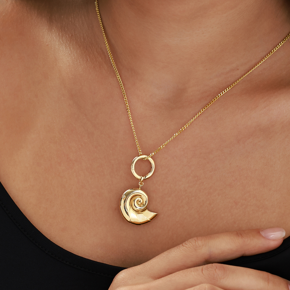 14 Ayar Altın Deniz Kabuğu Kolye