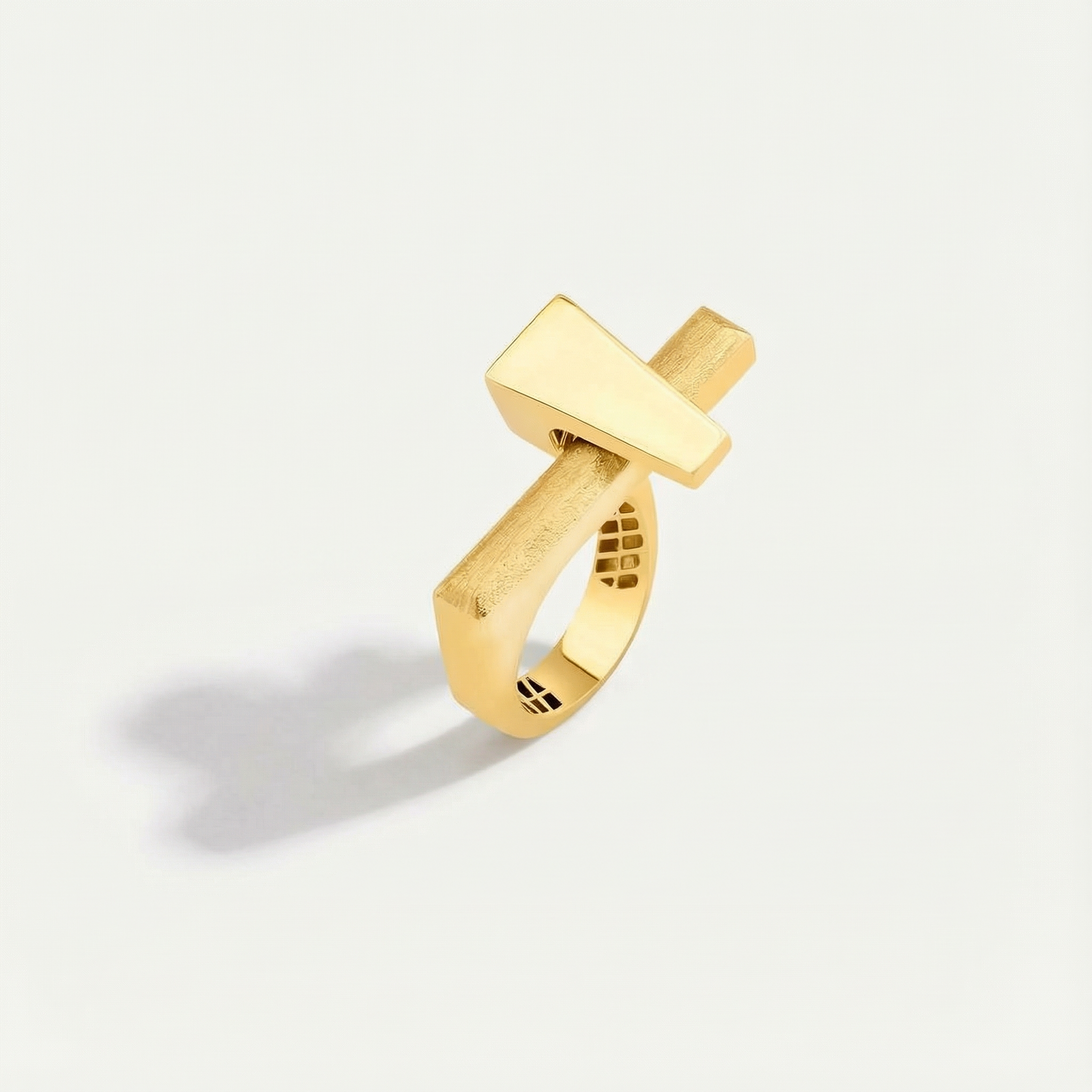 Baget 14 Ayar Altın Taşlı Yüzük