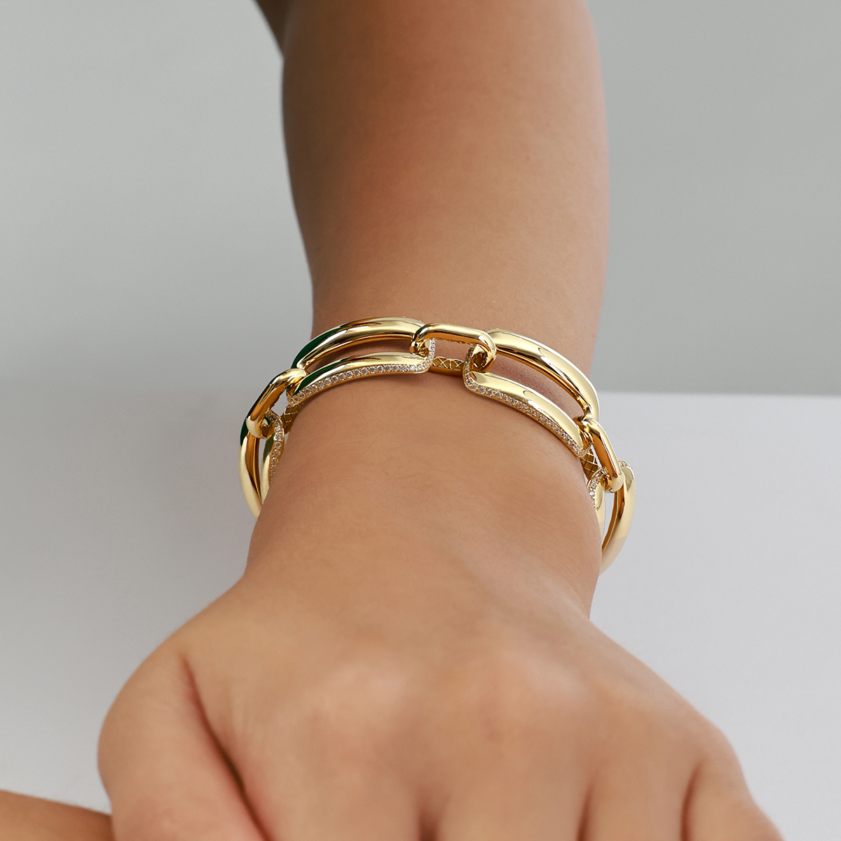 14 Ayar Altın Taş Detaylı Köşeli Zincir Bileklik